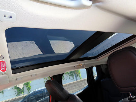Jeep Renegade — photo 17