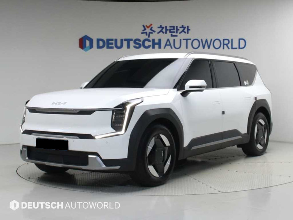 Kia EV9 — photo 01