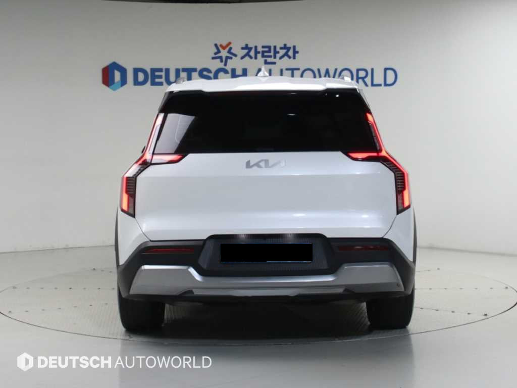 Kia EV9 — photo 04