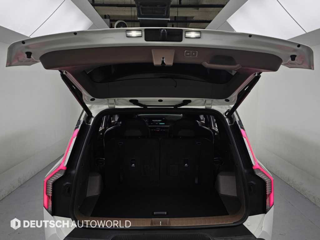 Kia EV9 — photo 19