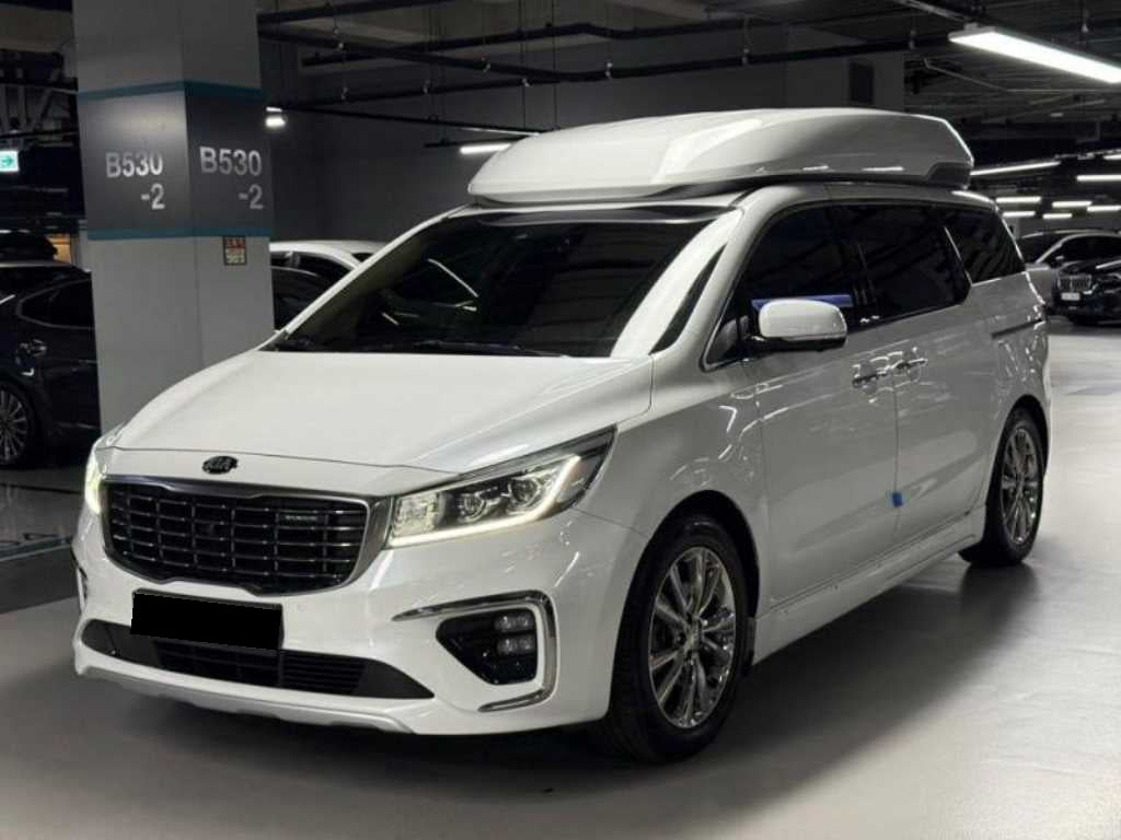 Kia Carnival — photo 02