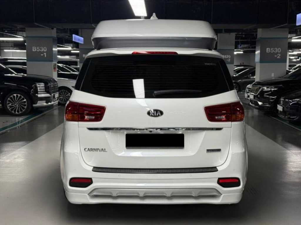Kia Carnival — photo 03