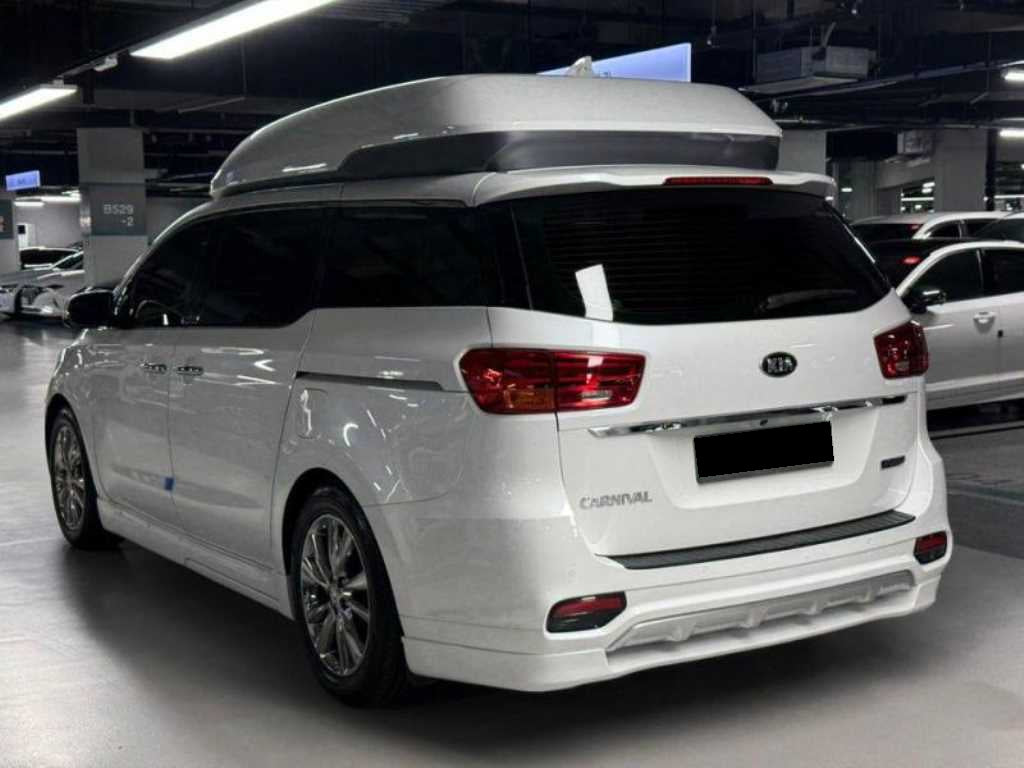 Kia Carnival — photo 04