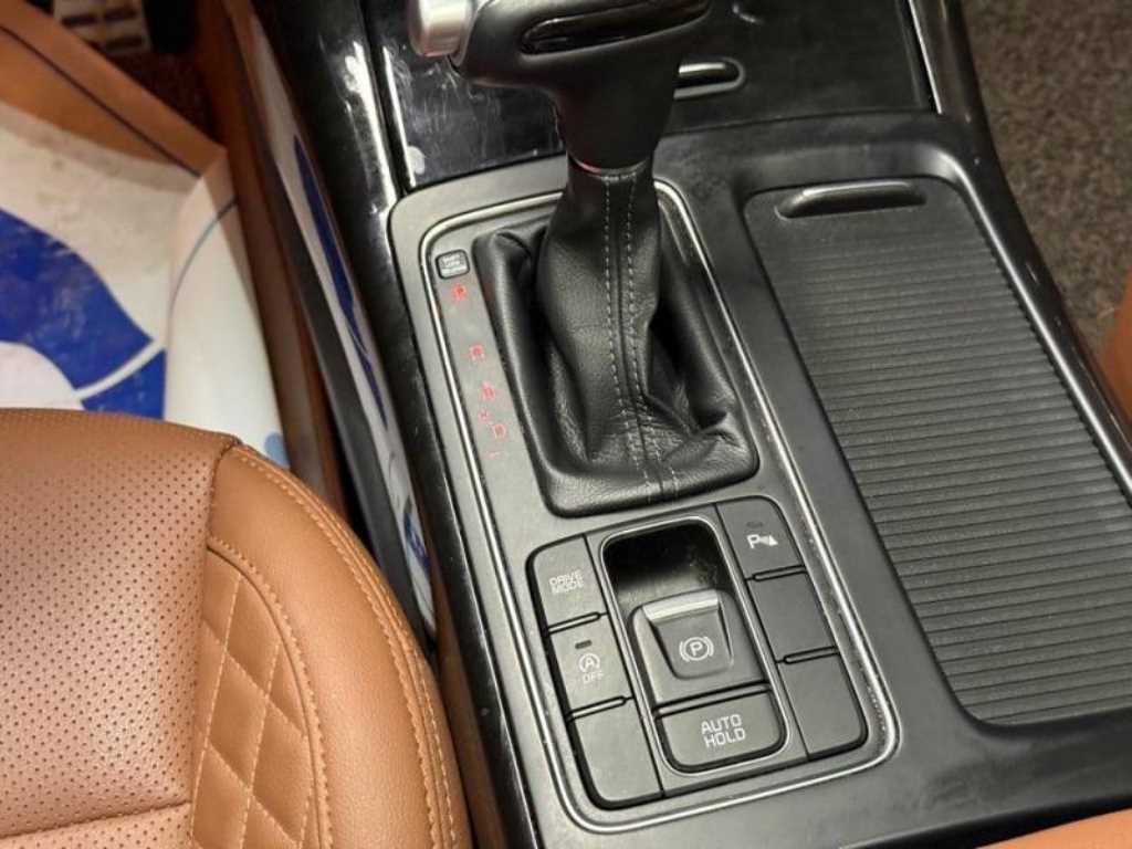 Kia Sorento — photo 14