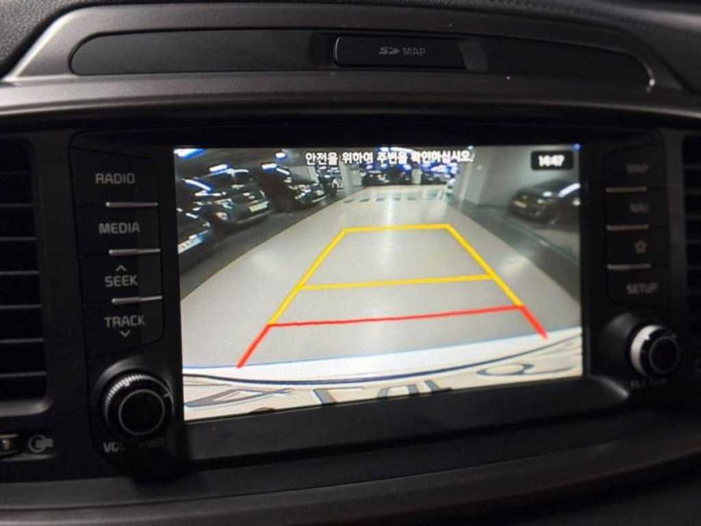 Kia Sorento — photo 20