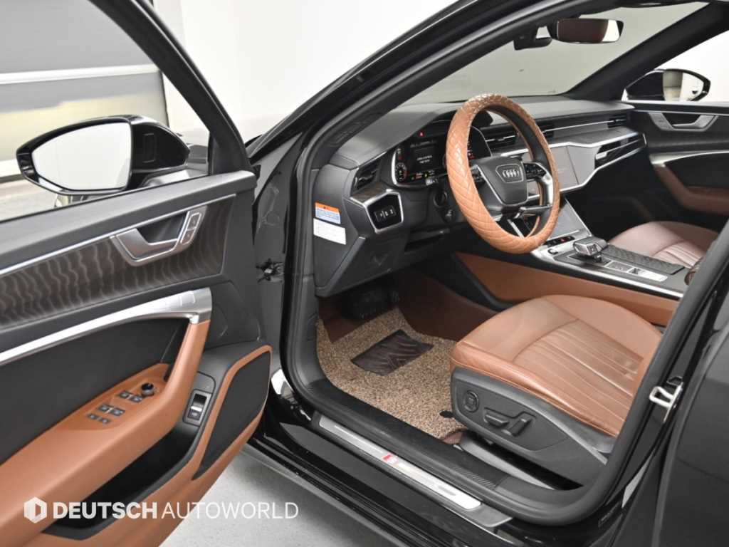 Audi A6 — photo 11