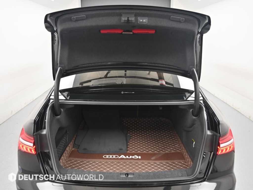 Audi A6 — photo 19