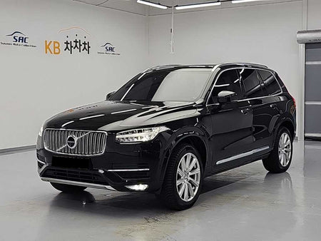 Volvo XC90 — photo 01