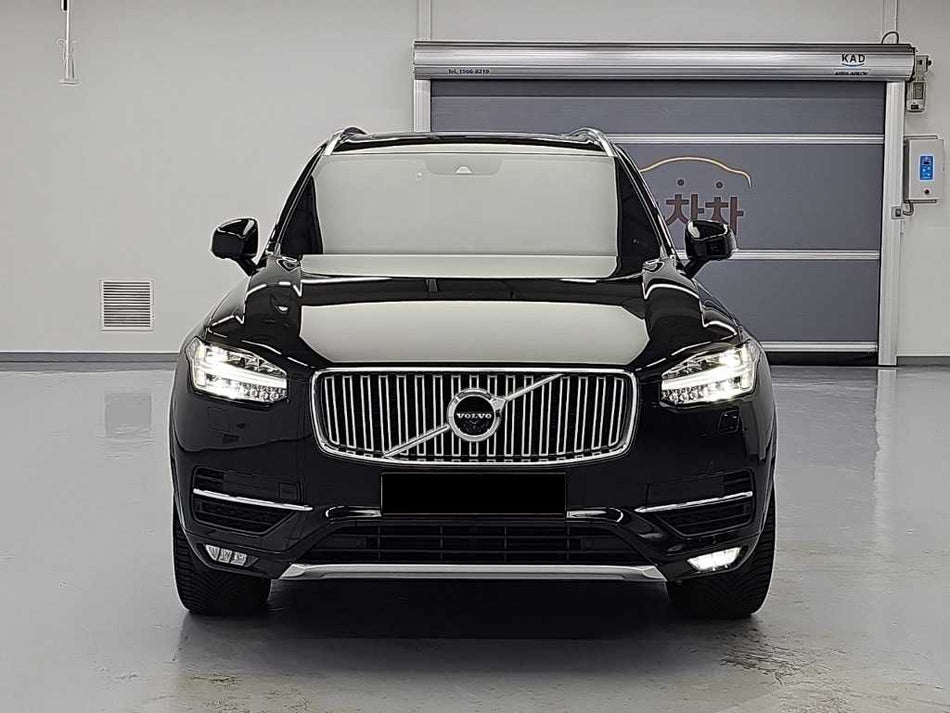 Volvo XC90 — photo 02