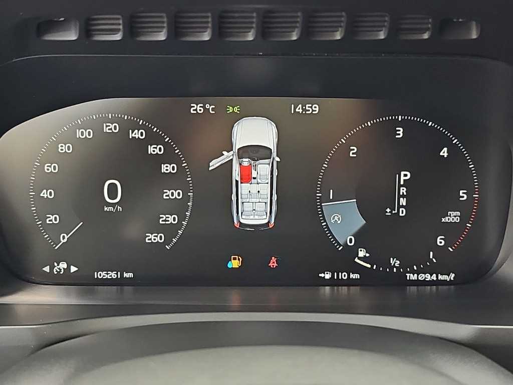 Volvo XC90 — photo 06
