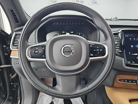 Volvo XC90 — photo 09