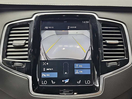 Volvo XC90 — photo 16