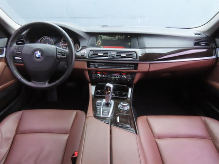 BMW 5-Series — photo 08