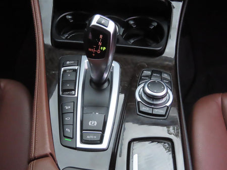 BMW 5-Series — photo 12