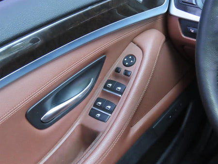 BMW 5-Series — photo 13