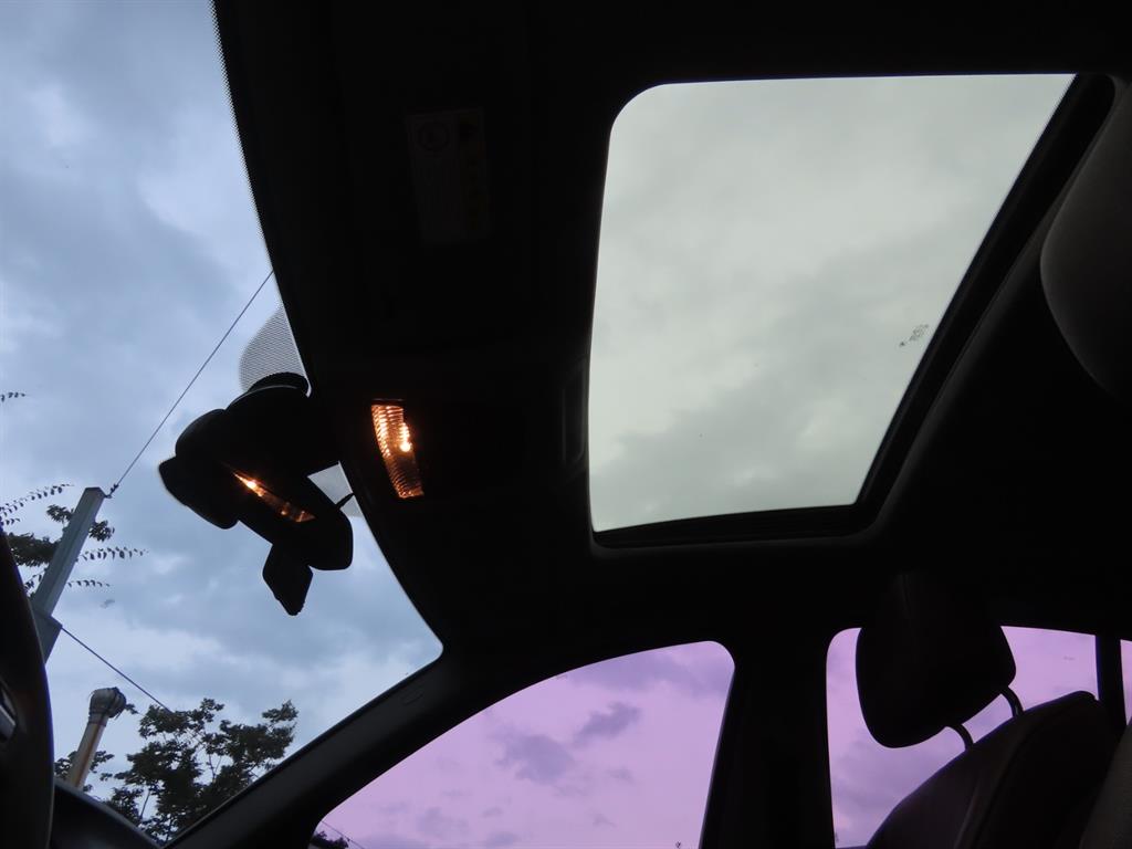BMW 5-Series — photo 16