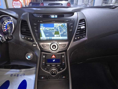 Hyundai Avante — photo 13