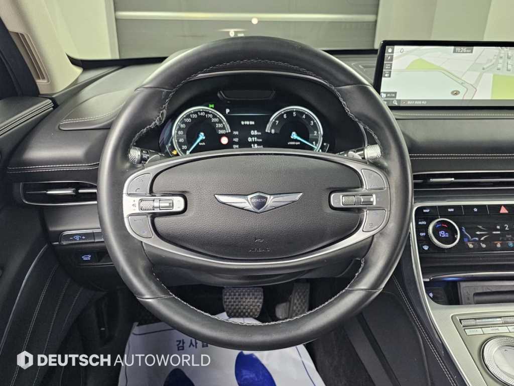 Genesis GV80 — photo 13