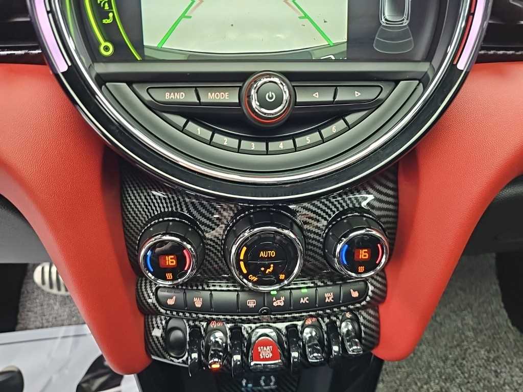 Mini Cooper — photo 10