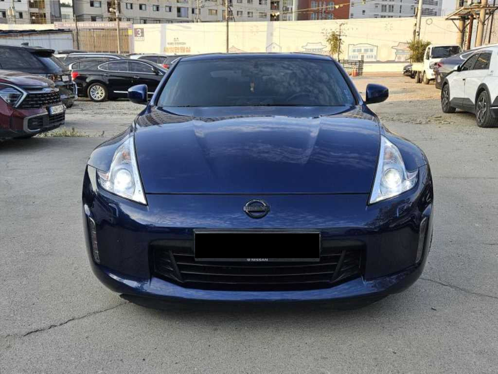 Nissan 370Z — photo 01