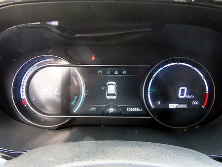 Kia Niro — photo 09