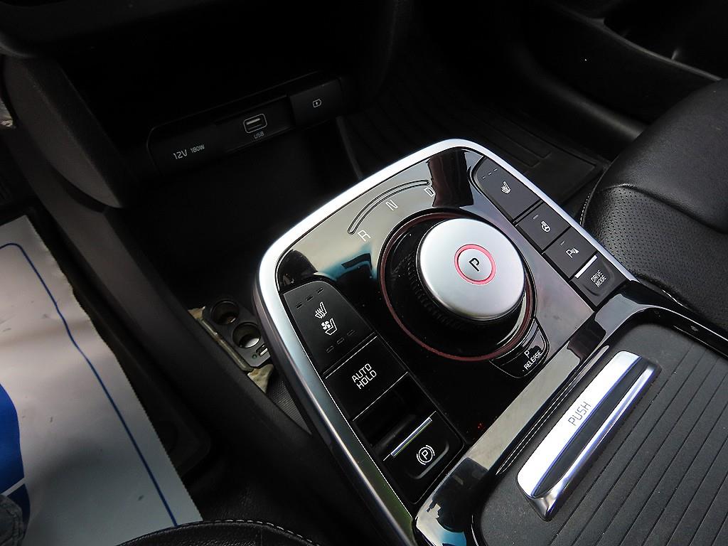 Kia Niro — photo 10