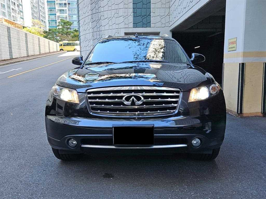 Infiniti FX — photo 01