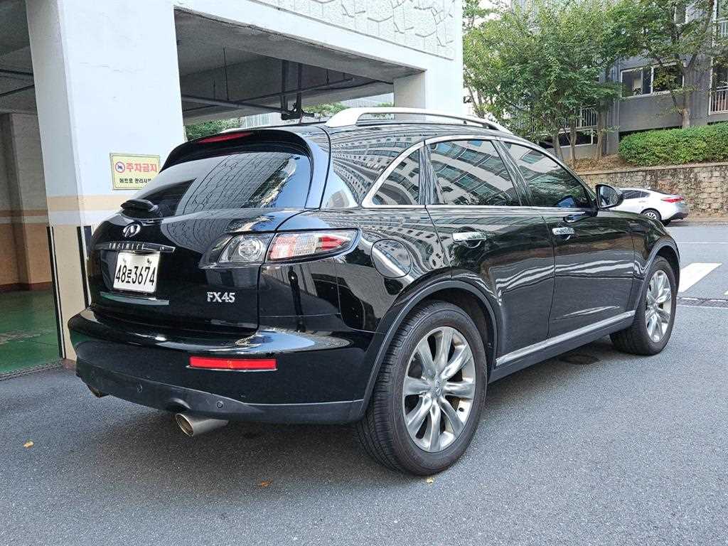 Infiniti FX — photo 03