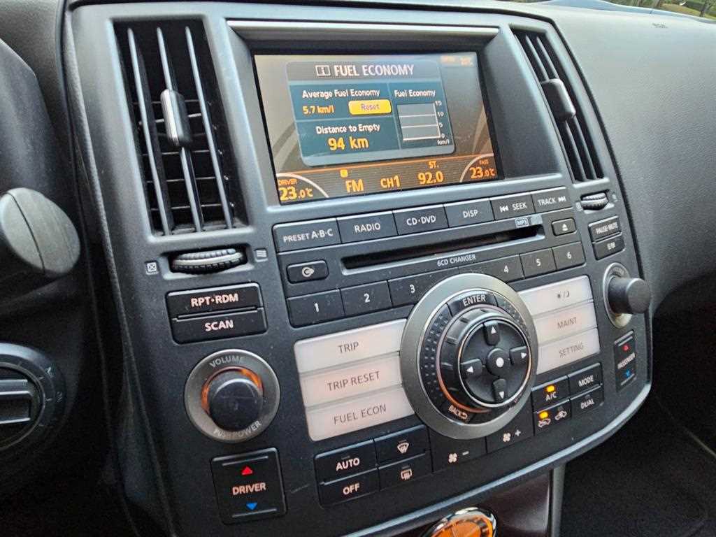 Infiniti FX — photo 09