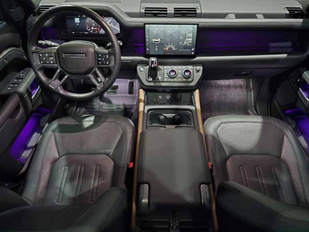 Land Rover Defender — photo 07