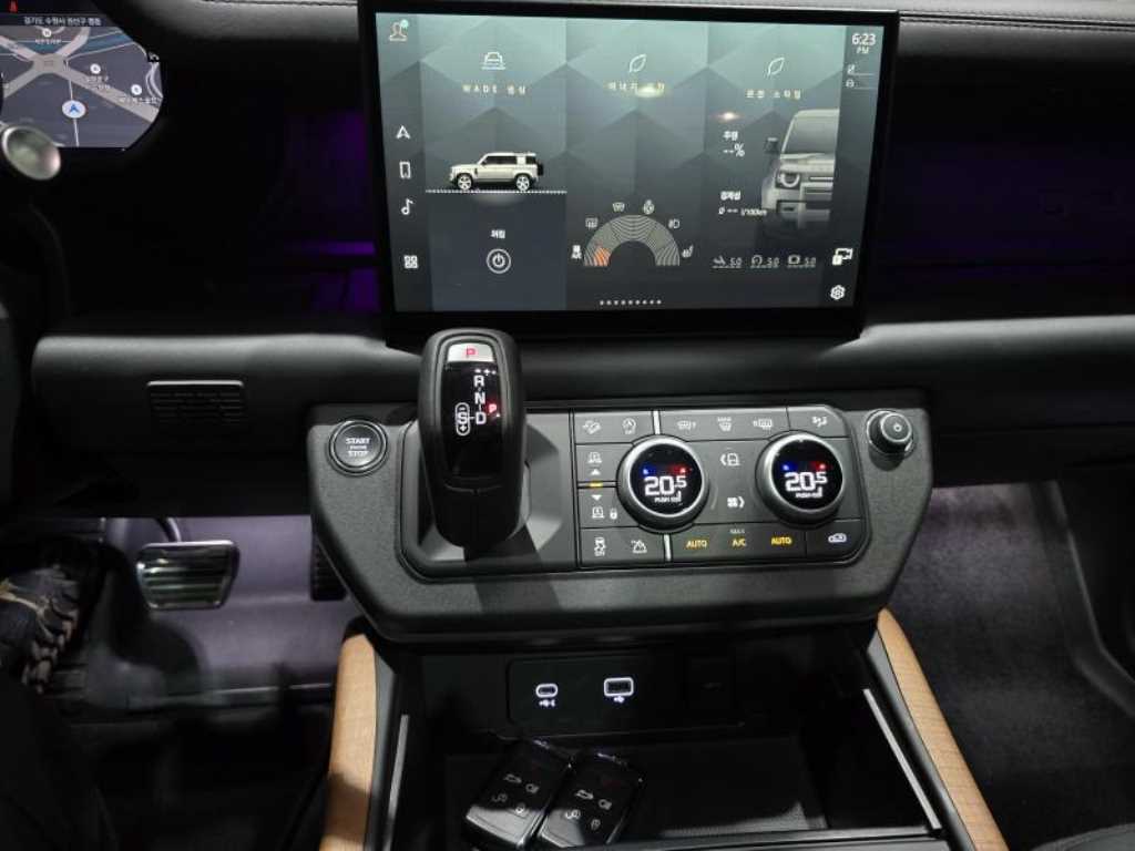 Land Rover Defender — photo 09