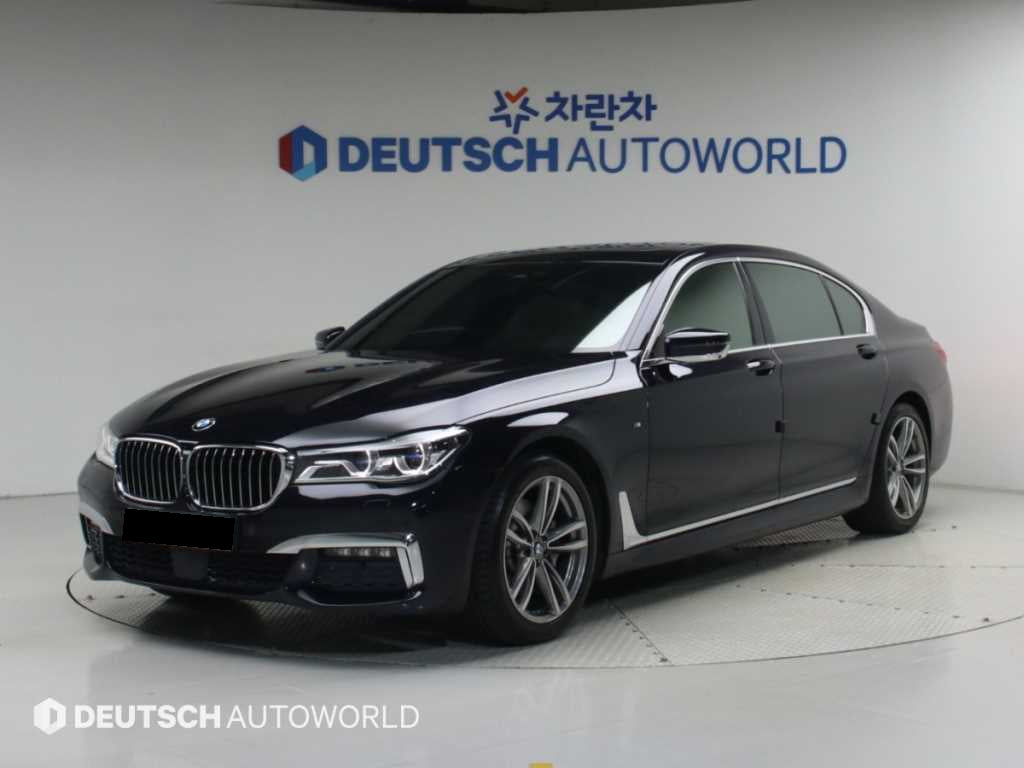 BMW 7-Series — photo 01