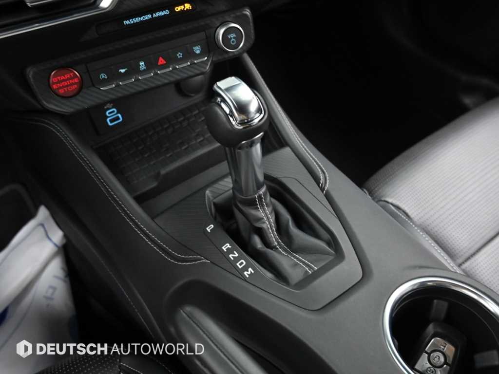 Ford Mustang — photo 09