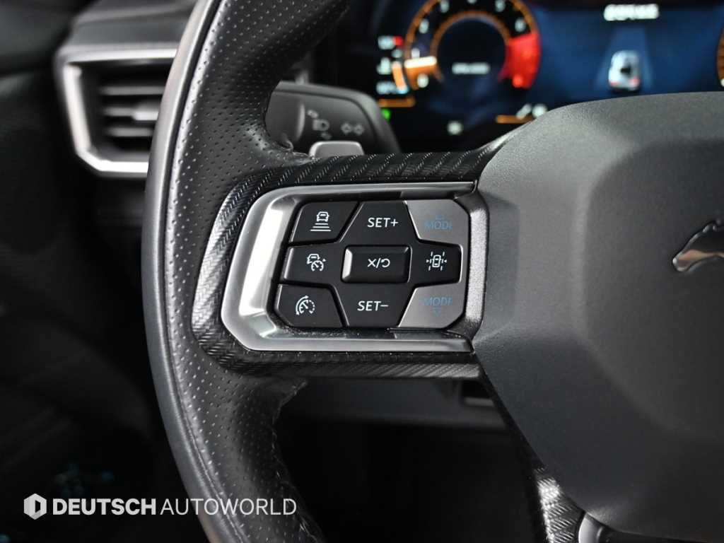 Ford Mustang — photo 18