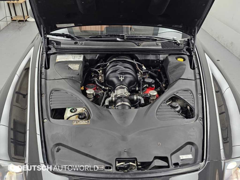 Maserati Quattroporte — photo 06