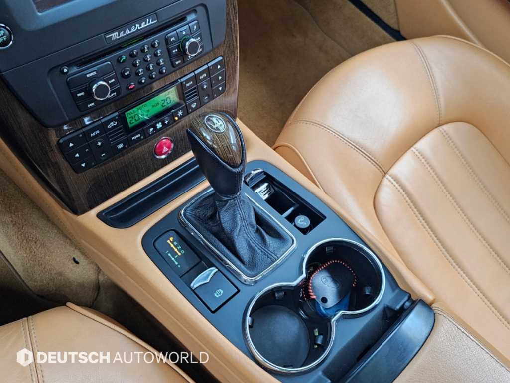 Maserati Quattroporte — photo 09