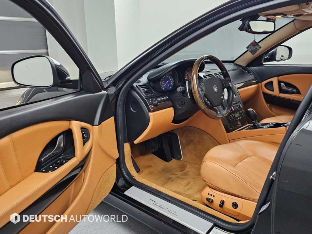 Maserati Quattroporte — photo 11
