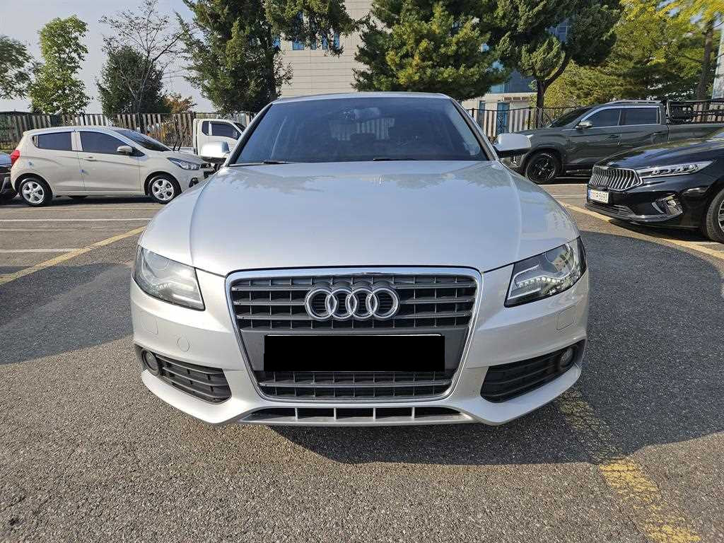 Audi A4 — photo 01