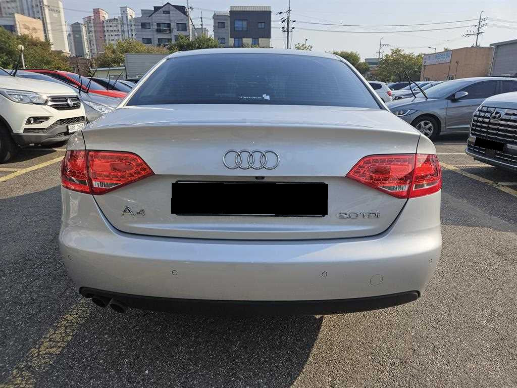 Audi A4 — photo 03