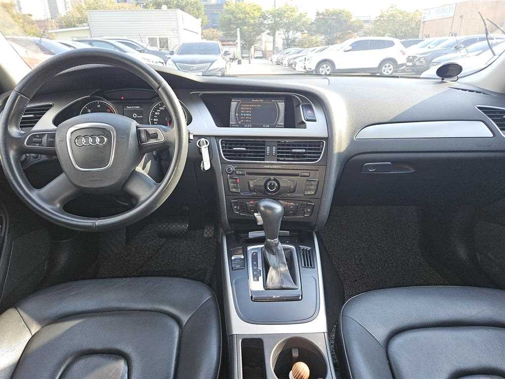 Audi A4 — photo 07