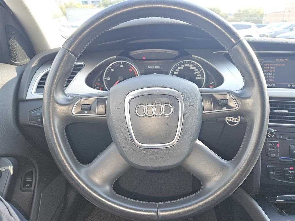 Audi A4 — photo 10