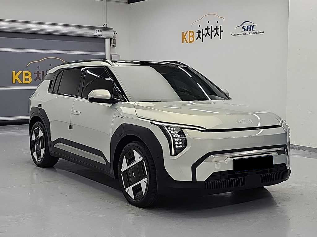 Kia EV3 — photo 04