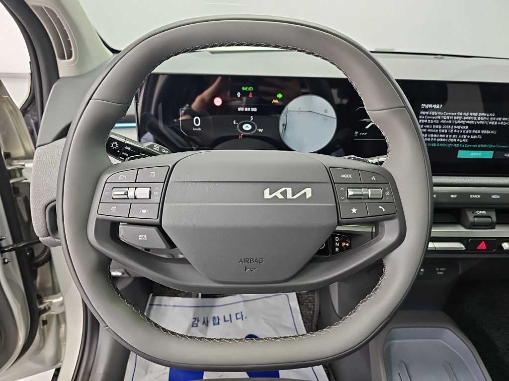 Kia EV3 — photo 09