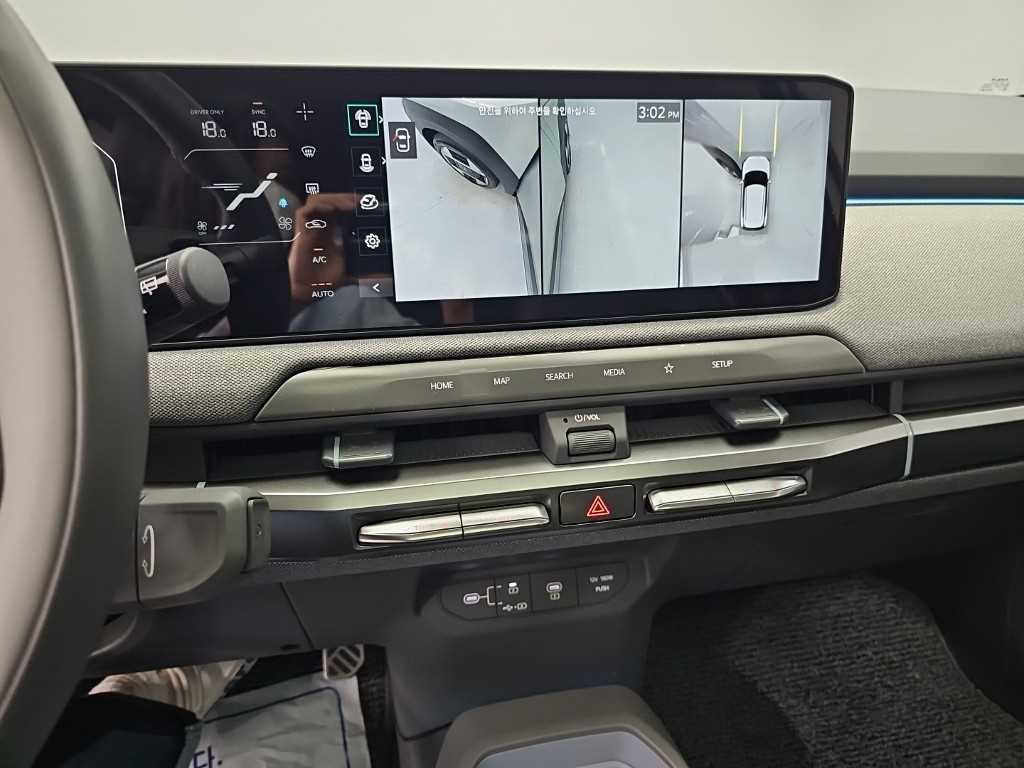 Kia EV3 — photo 10
