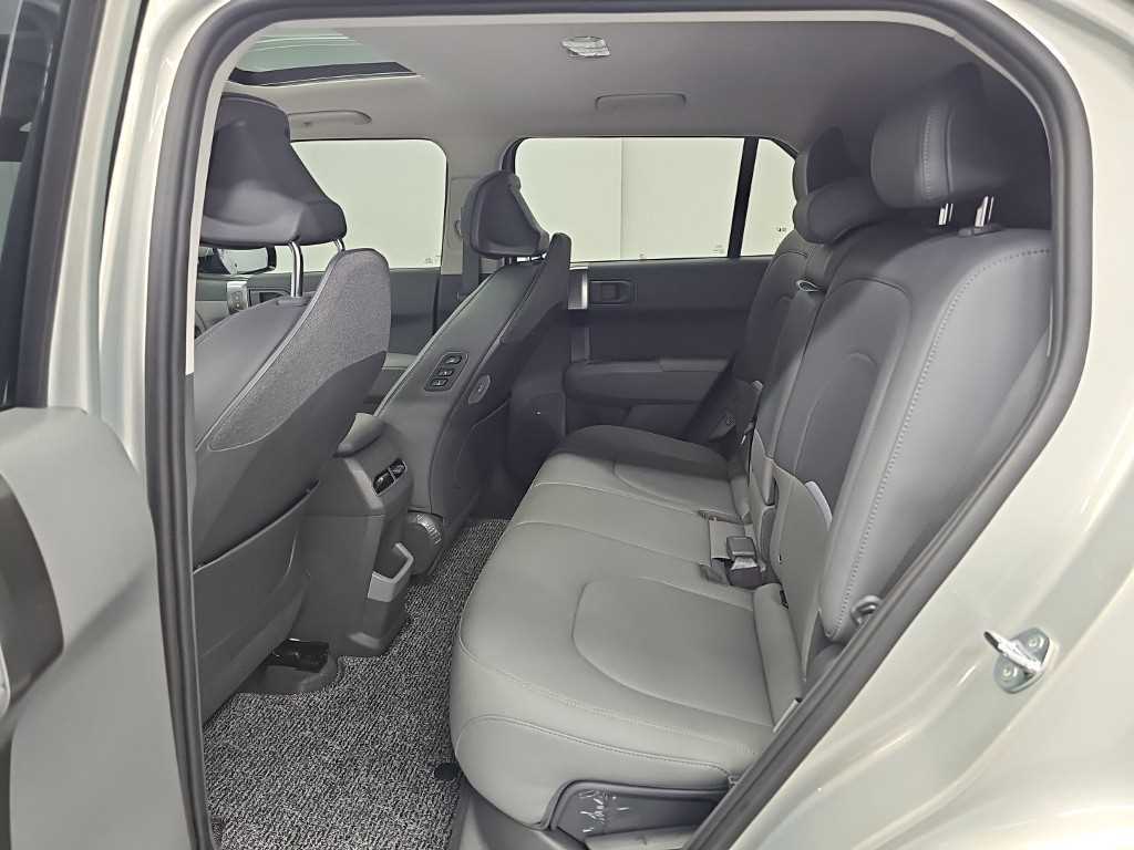 Kia EV3 — photo 12