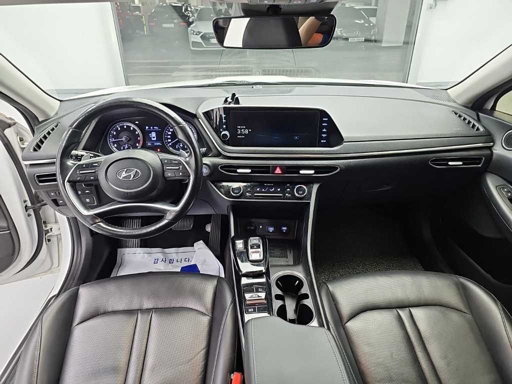 Hyundai Sonata — photo 07