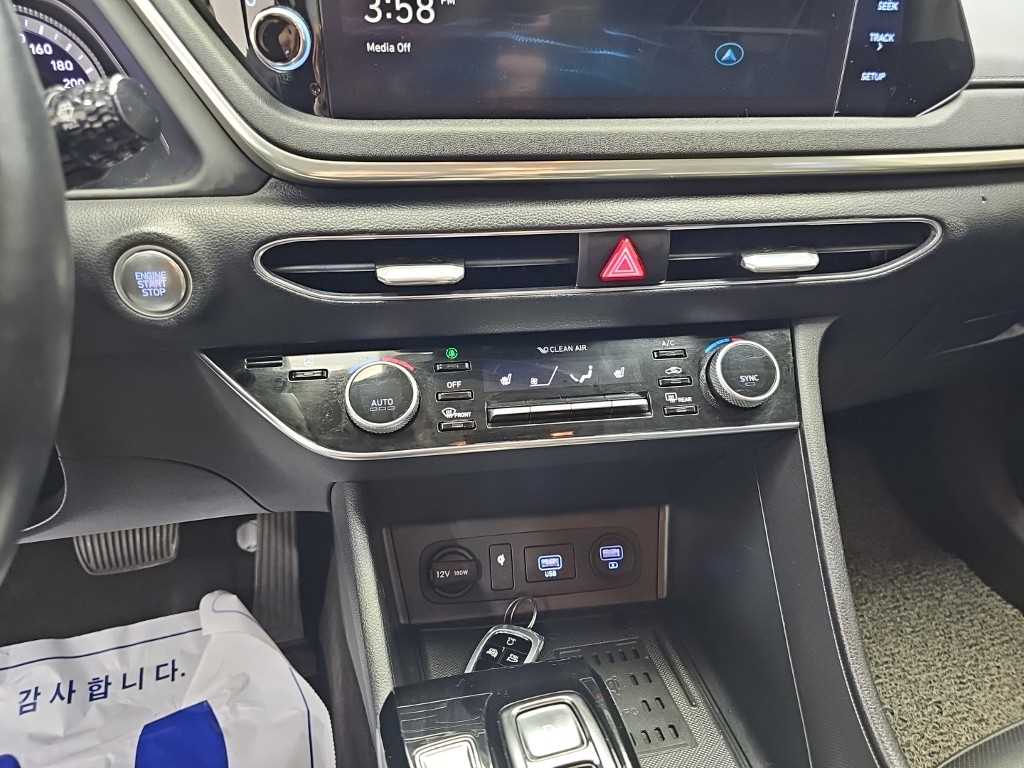 Hyundai Sonata — photo 10