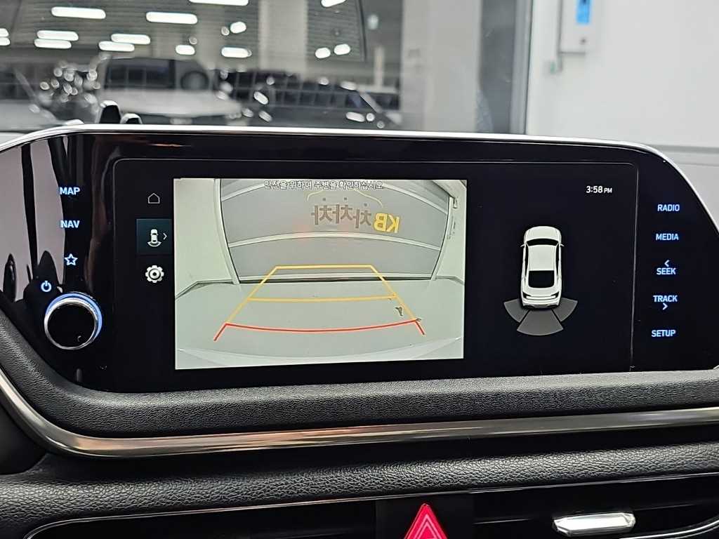 Hyundai Sonata — photo 14