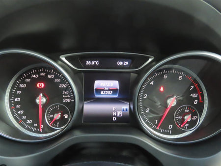 Mercedes-Benz CLA-Class — photo 08