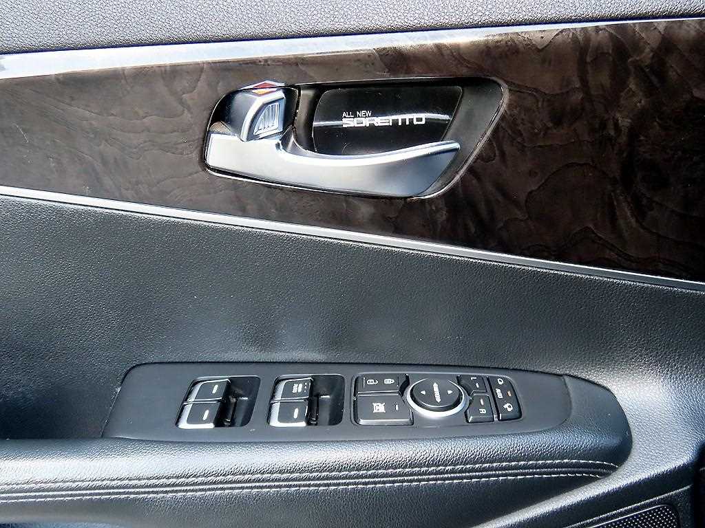 Kia Sorento — photo 11
